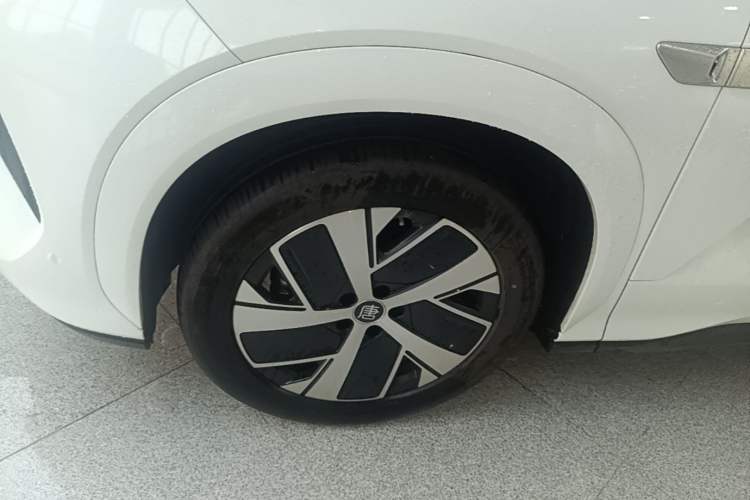Used BYD Tang L 2025 EV 670KM LiDAR Flagship Version Exterior 4