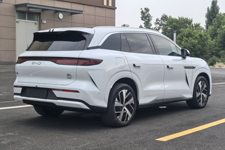 Used BYD Tang L 2025 EV with 670 km Range LiDAR and Premium Features Exterior 7
