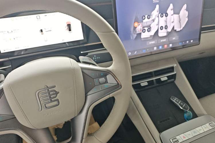 Used BYD Tang L 2025 EV 670KM LiDAR Flagship Version Gear Lever