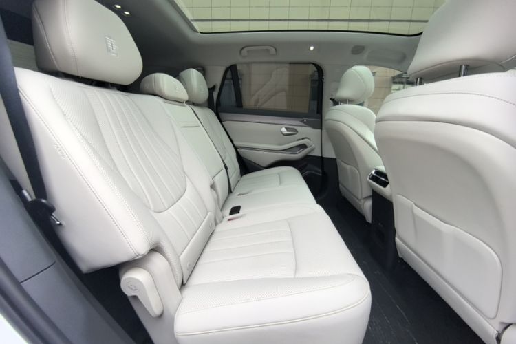 Used BYD Tang L 2025 EV with 670 km Range LiDAR and Premium Features Interior 5