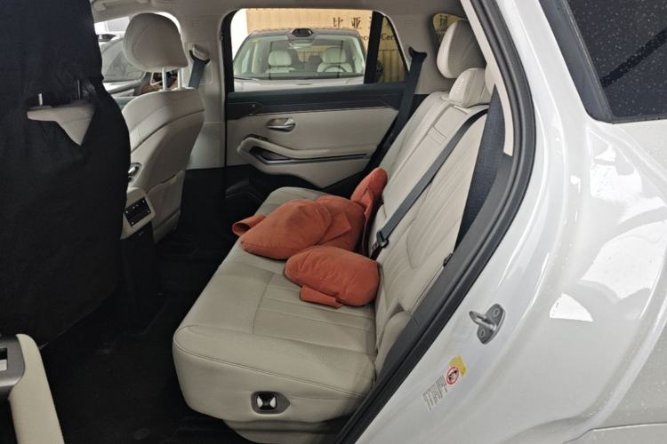 Used BYD Tang L 2025 EV 670KM LiDAR Flagship Version Left Rear Seat