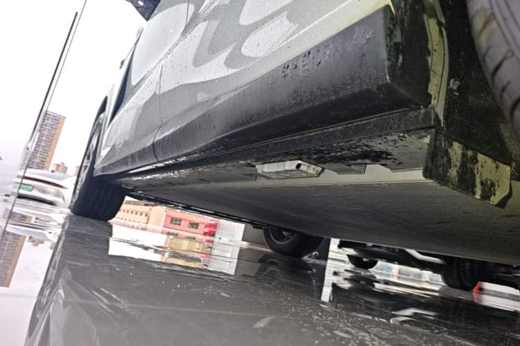 Used BYD Tang L 2025 EV 670KM LiDAR Flagship Version Left Side Sill