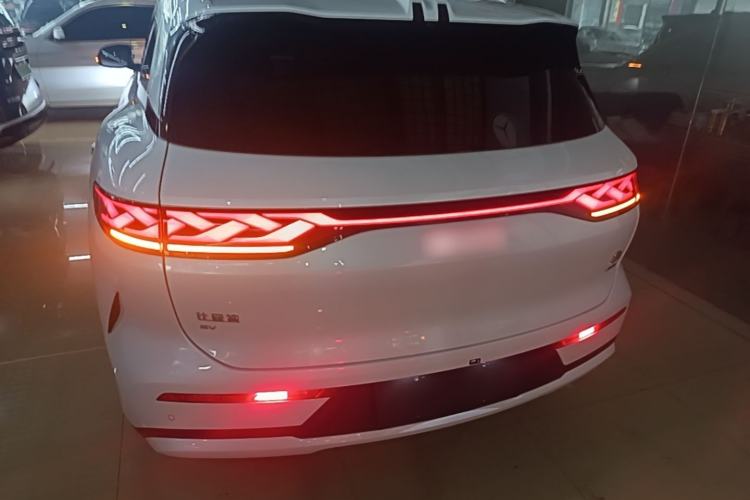 Used BYD Tang L 2025 EV with 670 km Range LiDAR and Premium Features Rear