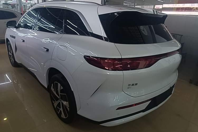 Used BYD Tang L 2025 EV with 670 km Range LiDAR and Premium Features Rear Left 45 Deg