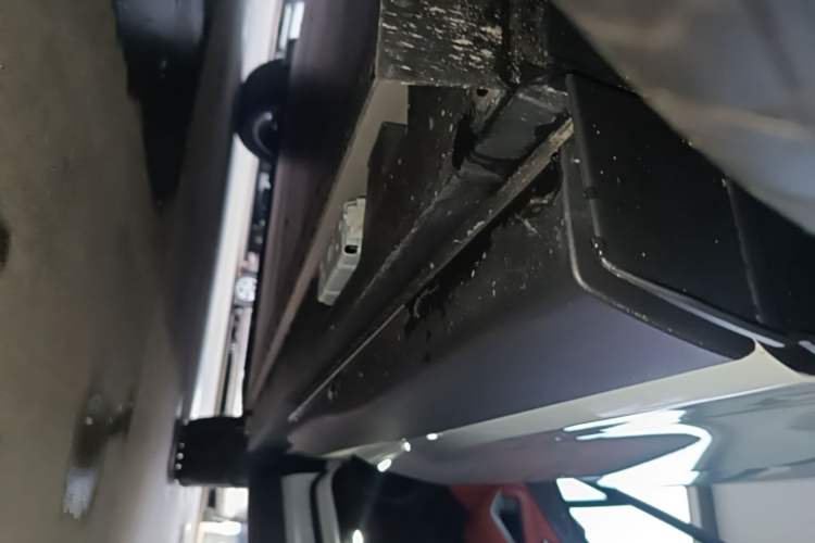 Used BYD Tang L 2025 EV 670KM LiDAR Flagship Version Right Side Sill