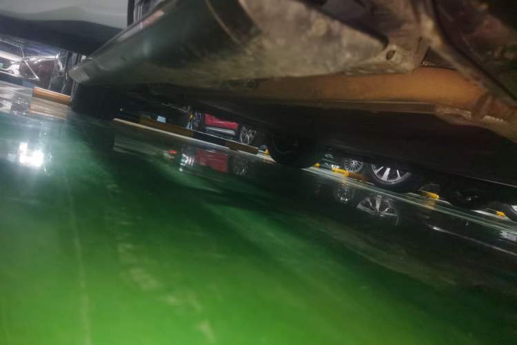 Used BYD Tang L 2025 DM 200KM Four-Wheel Drive LiDAR Flagship Model Right Side Sill