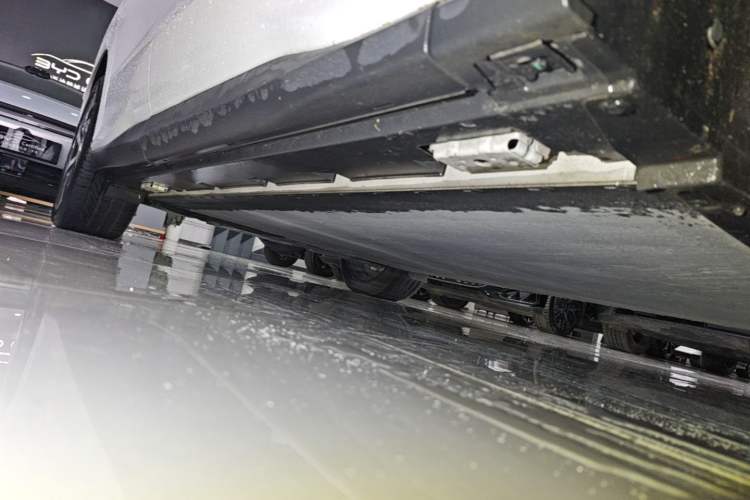 Used BYD Tang L 2025 EV 670KM LiDAR Flagship Version Right Side Sill