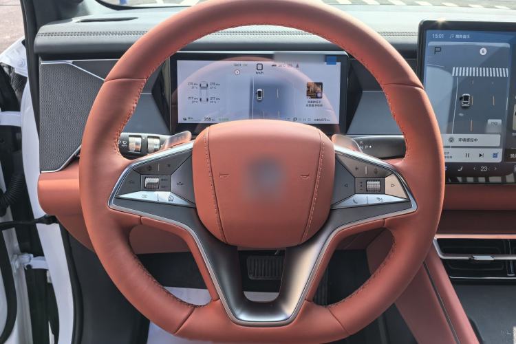 Used BYD Tang L 2025 EV 670KM LiDAR Flagship Version Steering Wheel