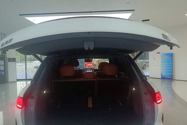Used BYD Tang L 2025 EV 670KM LiDAR Flagship Version Trunk