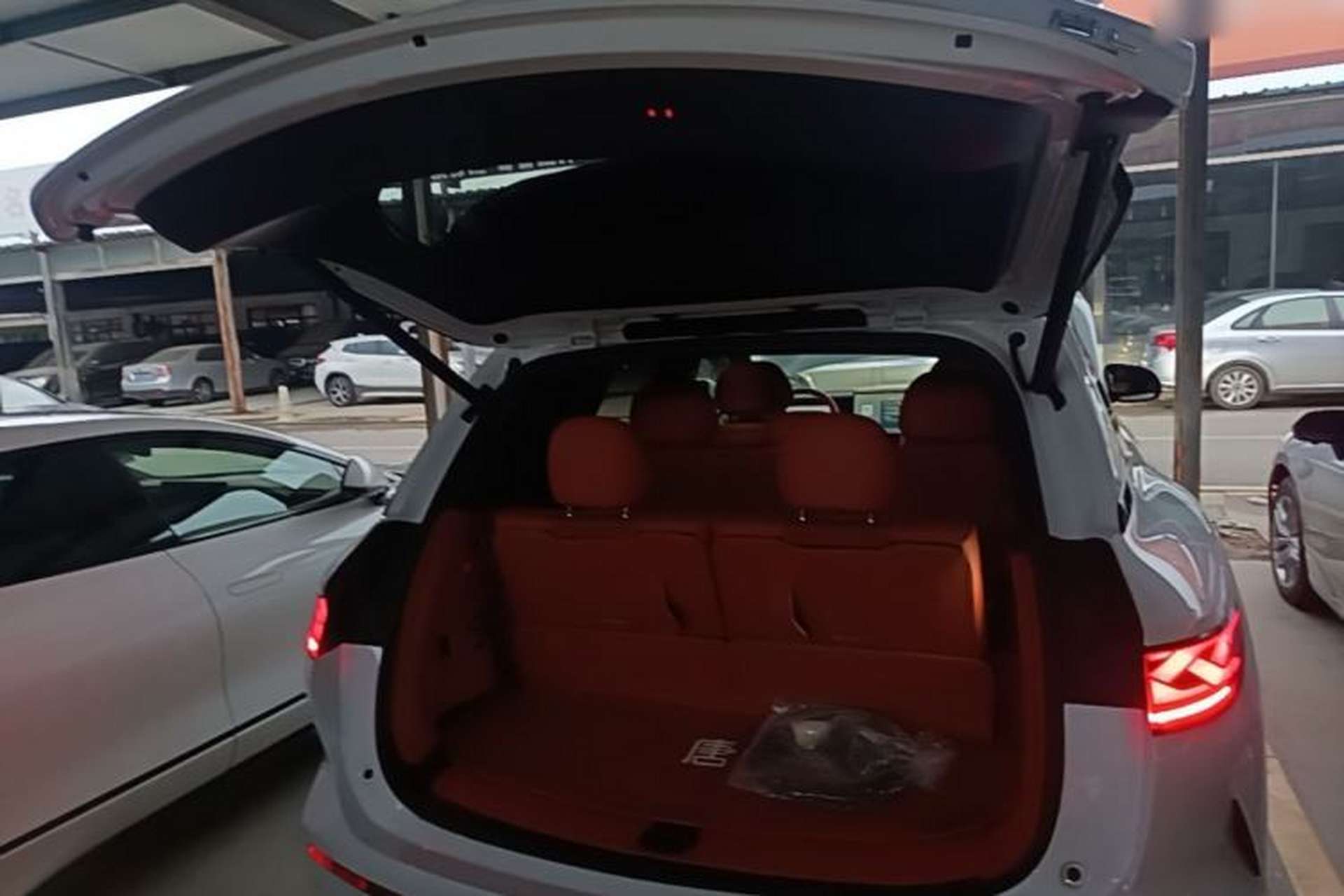 Used BYD Tang L 2025 EV 670KM LiDAR Flagship Version Trunk