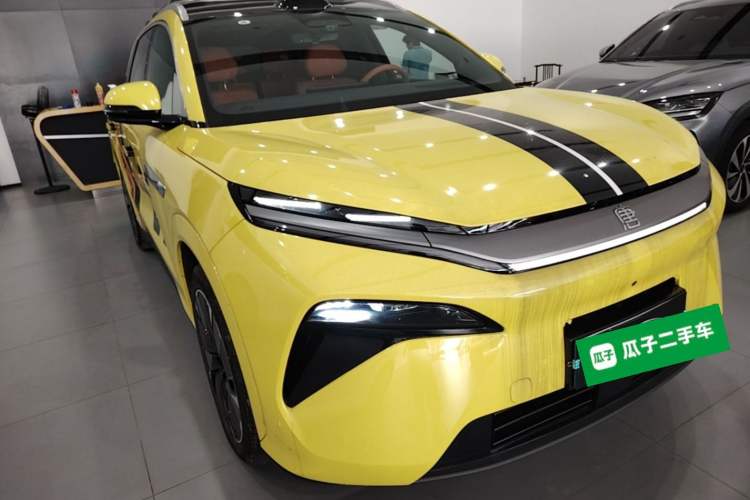 Used BYD Tang L 2025 DM 175KM Drone Player Edition Front Right 45 Deg