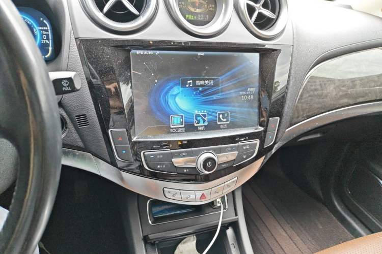Used BYD Tang New Energy 2015 2.0T Four-Wheel-Drive Flagship Model Audio And AC Panel