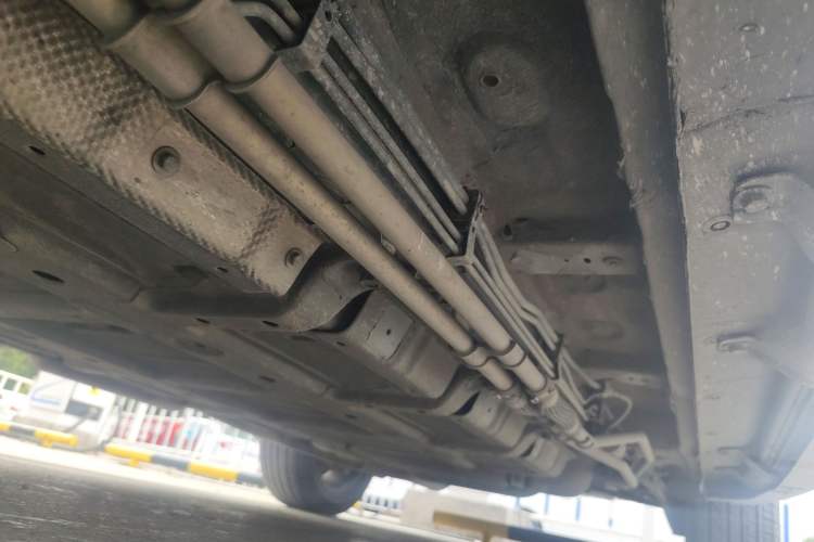 Used BYD Tang New Energy 2015 2.0T Four-Wheel-Drive Flagship Model Chassis Front Left