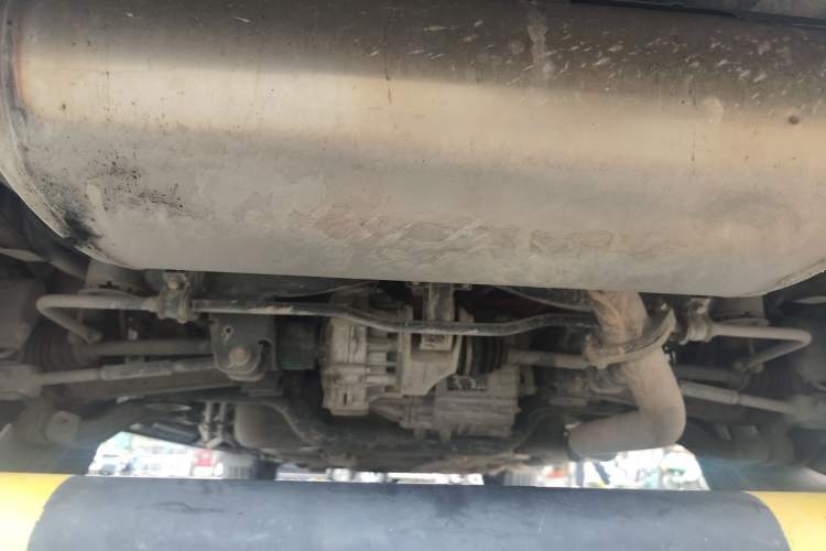 Used BYD Tang New Energy 2015 2.0T Four-Wheel-Drive Flagship Model Chassis Rear