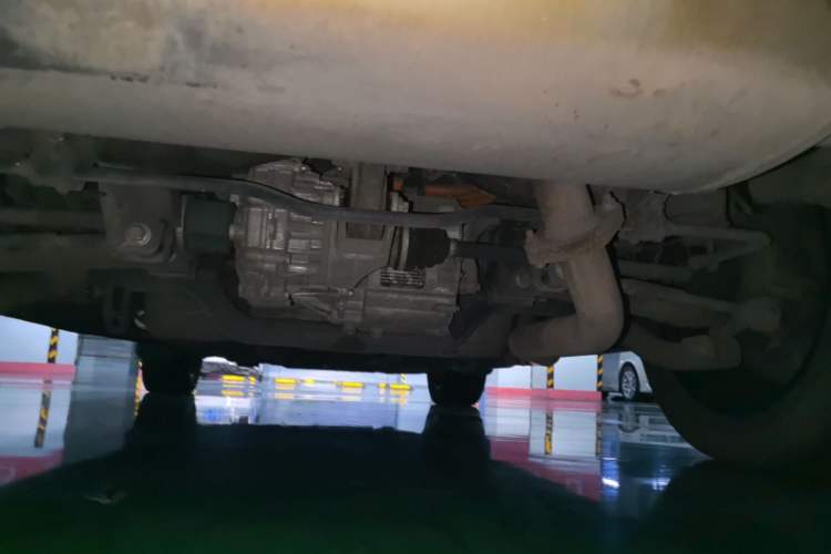 Used BYD Tang New Energy 2015 2.0T Four-Wheel-Drive Flagship Model Chassis Rear