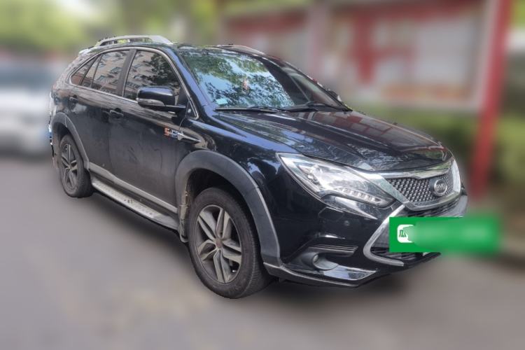 Used BYD Tang New Energy 2015 2.0T Four-Wheel-Drive Flagship Model Front Right 45 Deg