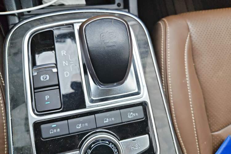 Used BYD Tang New Energy 2015 2.0T Four-Wheel-Drive Flagship Model Gear Lever