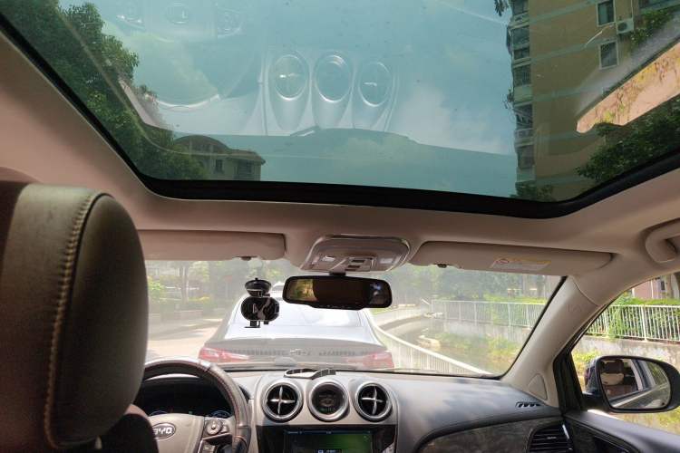 Used BYD Tang New Energy 2015 2.0T Four-Wheel-Drive Flagship Model Headliner