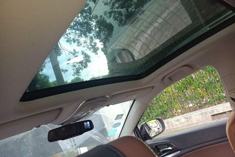 Used BYD Tang New Energy 2015 2.0T Four-Wheel-Drive Flagship Model Headliner