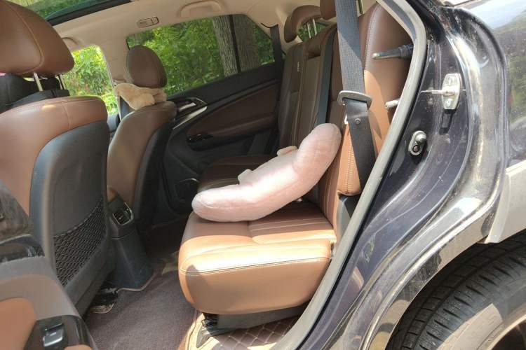 Used BYD Tang New Energy 2015 2.0T Four-Wheel-Drive Flagship Model Left Rear Seat