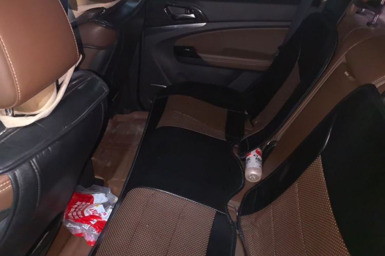 Used BYD Tang New Energy 2015 2.0T Four-Wheel-Drive Flagship Model Left Rear Seat