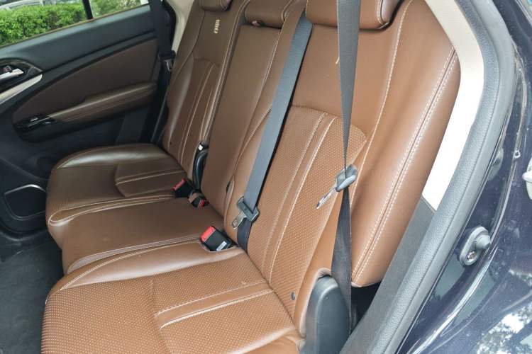 Used BYD Tang New Energy 2015 2.0T Four-Wheel-Drive Flagship Model Left Rear Seat