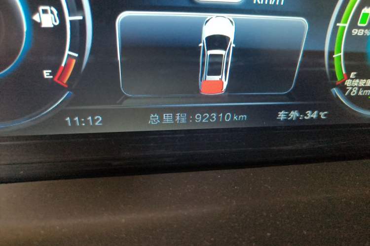 Used BYD Tang New Energy 2015 2.0T Four-Wheel-Drive Flagship Model Odometer Close Up