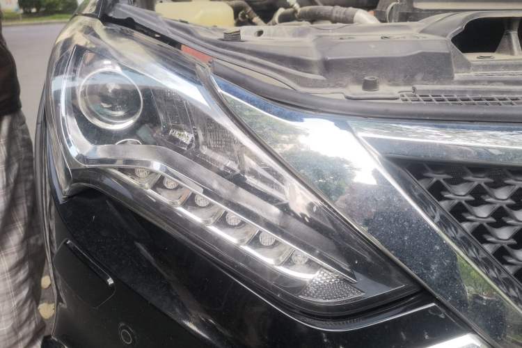 Used BYD Tang New Energy 2015 2.0T Four-Wheel-Drive Flagship Model Right Front Headlight