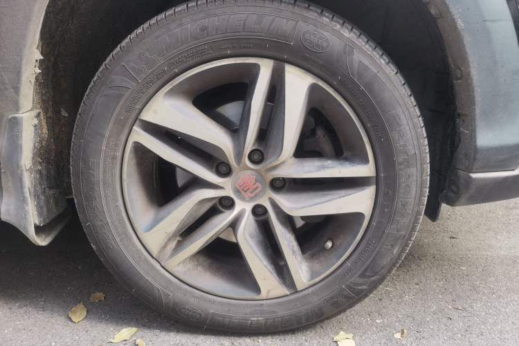 Used BYD Tang New Energy 2015 2.0T Four-Wheel-Drive Flagship Model Right Front Wheel Hub