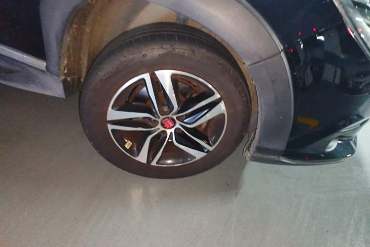 Used BYD Tang New Energy 2015 2.0T Four-Wheel-Drive Flagship Model Right Front Wheel Hub