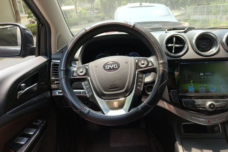 Used BYD Tang New Energy 2015 2.0T Four-Wheel-Drive Flagship Model Steering Wheel