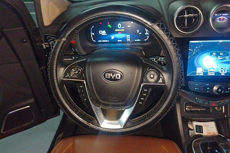 Used BYD Tang New Energy 2015 2.0T Four-Wheel-Drive Flagship Model Steering Wheel