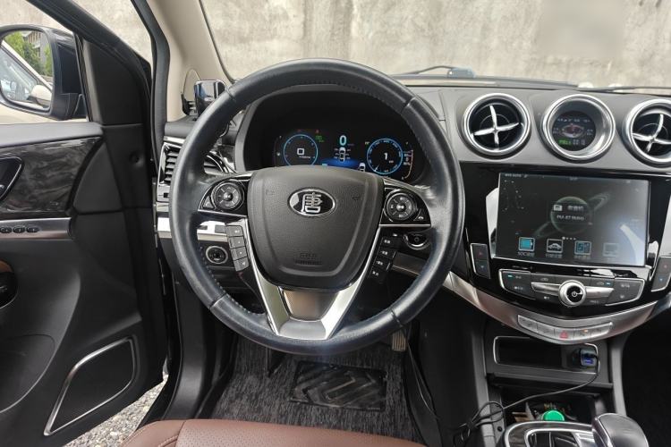 Used BYD Tang New Energy 2015 2.0T Four-Wheel-Drive Flagship Model Steering Wheel