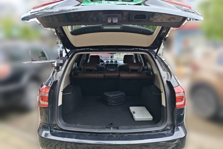 Used BYD Tang New Energy 2015 2.0T Four-Wheel-Drive Flagship Model Trunk