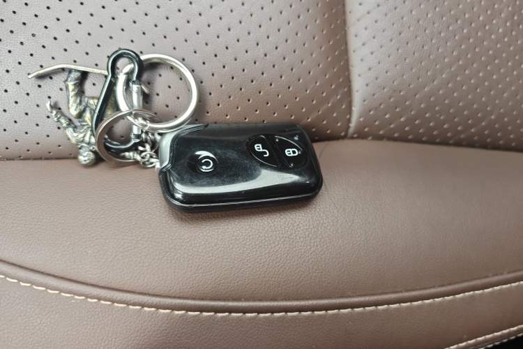 Used BYD Tang New Energy 2015 2.0T Four-Wheel-Drive Flagship Model Vehicle Key