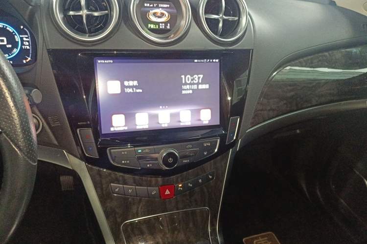 Used BYD Tang New Energy 2015 2.0T Four-Wheel-Drive Flagship Model Audio And AC Panel