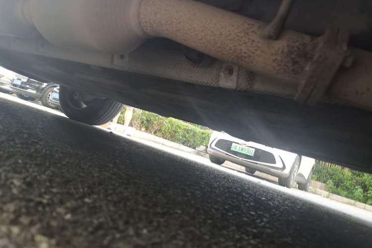 Used BYD Tang New Energy 2015 2.0T Four-Wheel-Drive Flagship Model Chassis Front Right