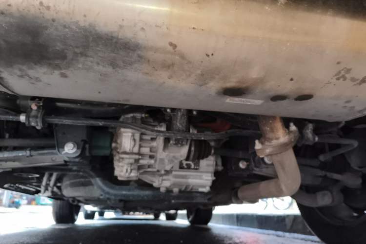 Used BYD Tang New Energy 2015 2.0T Four-Wheel-Drive Flagship Model Chassis Rear