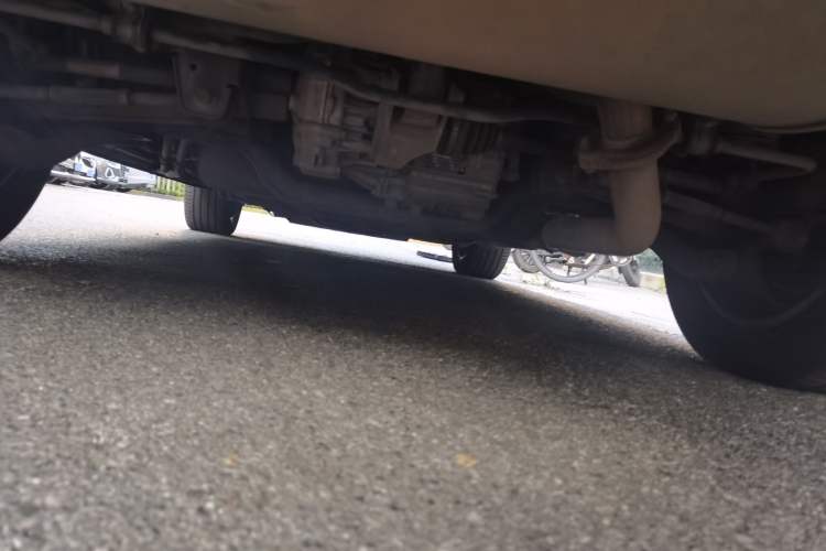 Used BYD Tang New Energy 2015 2.0T Four-Wheel-Drive Flagship Model Chassis Rear