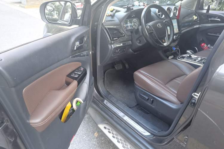 Used BYD Tang New Energy 2015 2.0T Four-Wheel-Drive Flagship Model Driver Seat