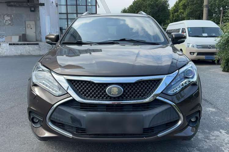 Used BYD Tang New Energy 2015 2.0T Four-Wheel-Drive Flagship Model Exterior 1