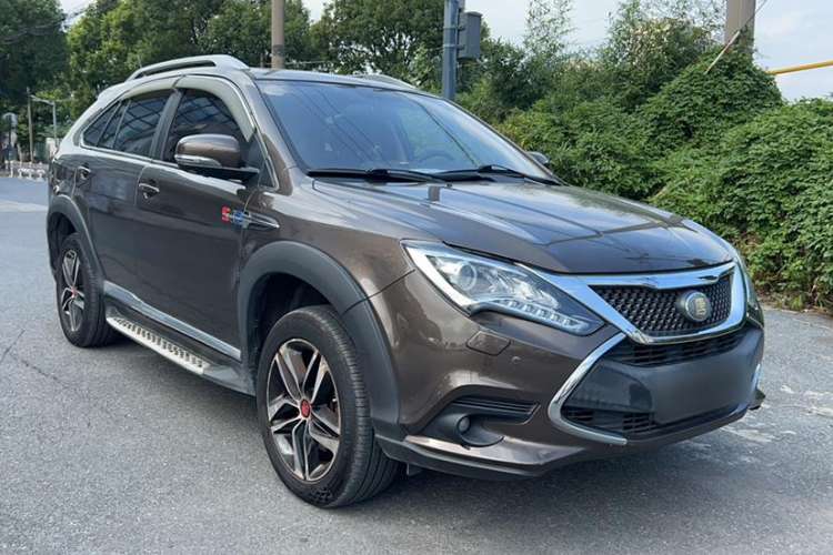Used BYD Tang New Energy 2015 2.0T Four-Wheel-Drive Flagship Model Exterior 2