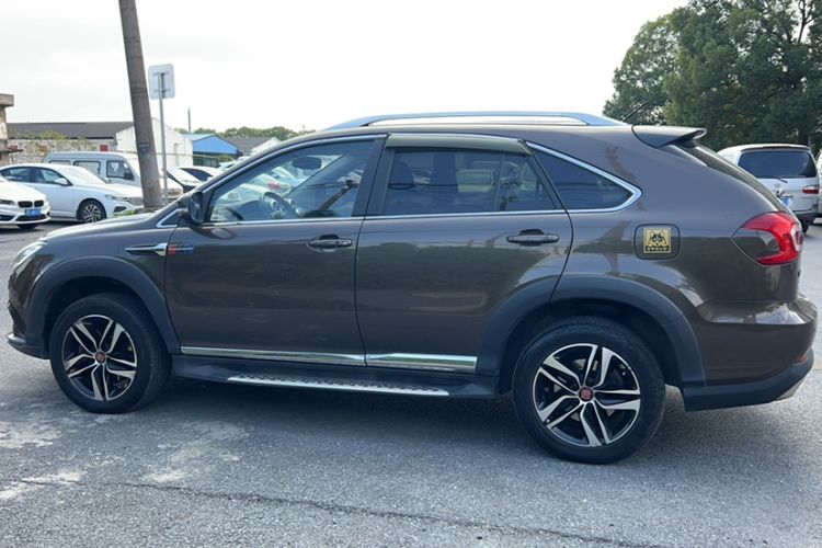 Used BYD Tang New Energy 2015 2.0T Four-Wheel-Drive Flagship Model Exterior 3
