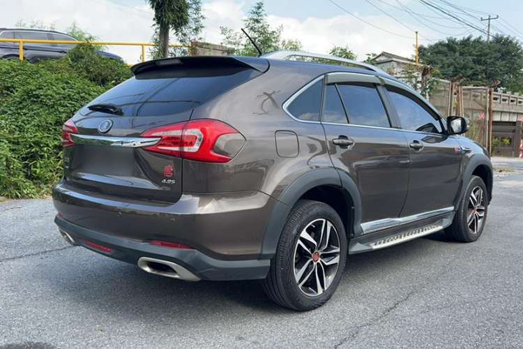 Used BYD Tang New Energy 2015 2.0T Four-Wheel-Drive Flagship Model Exterior 5