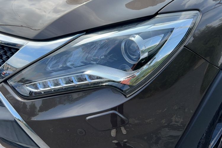 Used BYD Tang New Energy 2015 2.0T Four-Wheel-Drive Flagship Model Exterior 9