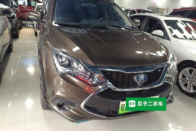 Used BYD Tang New Energy 2015 2.0T Four-Wheel-Drive Flagship Model Front Right 45 Deg