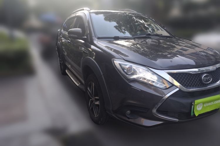 Used BYD Tang New Energy 2015 2.0T Four-Wheel-Drive Flagship Model Front Right 45 Deg