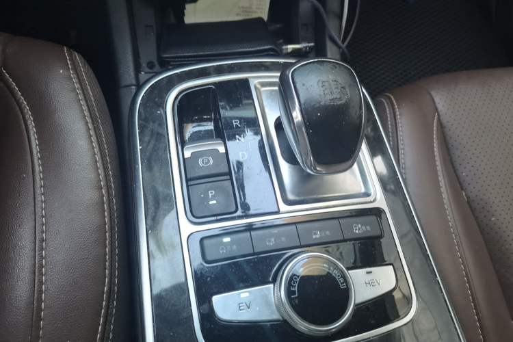 Used BYD Tang New Energy 2015 2.0T Four-Wheel-Drive Flagship Model Gear Lever