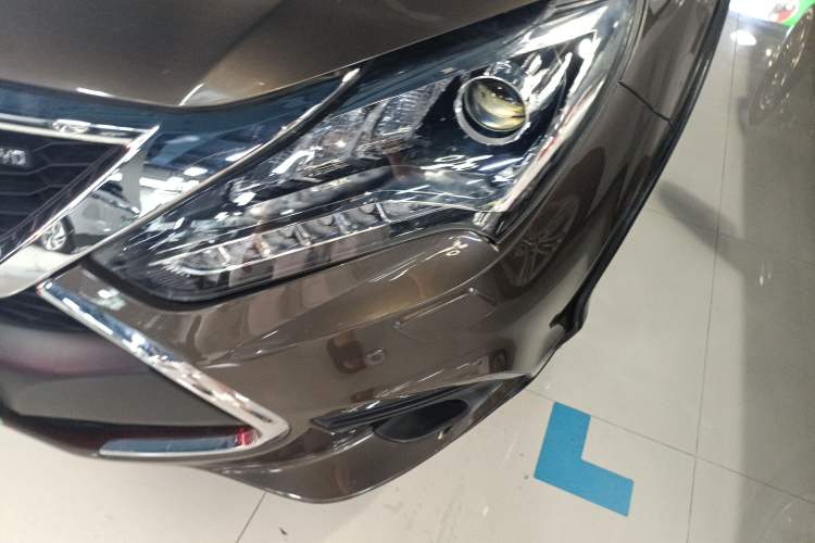 Used BYD Tang New Energy 2015 2.0T Four-Wheel-Drive Flagship Model Left Front Headlight