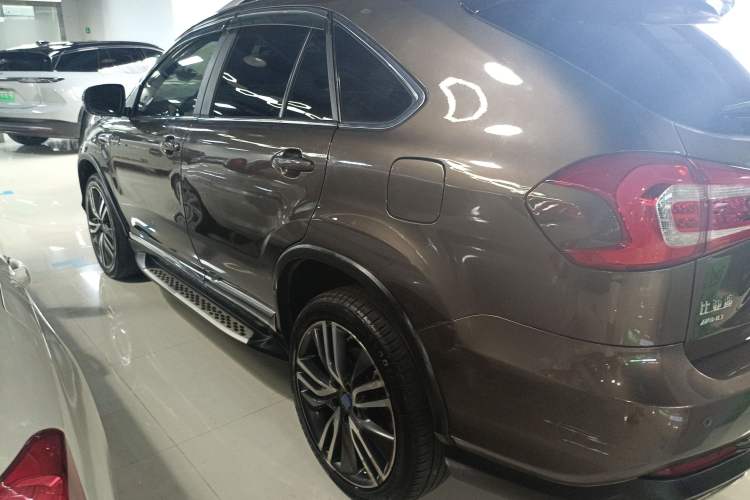 Used BYD Tang New Energy 2015 2.0T Four-Wheel-Drive Flagship Model Left Side